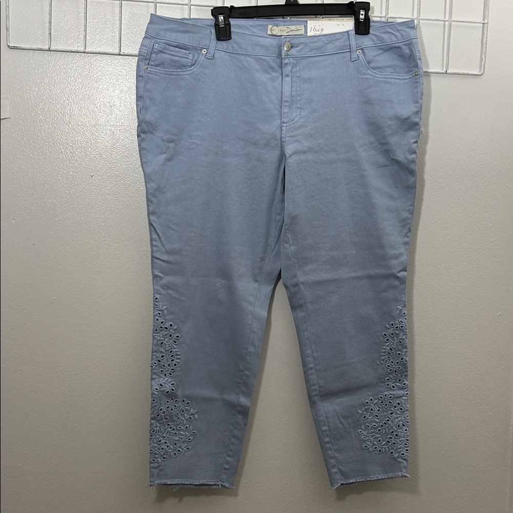 Cato Women 16WP C EST. 1946 Petite Capri Curvy Skinny Cutout‎ Floral Jeans 1159 - Picture 2 of 12